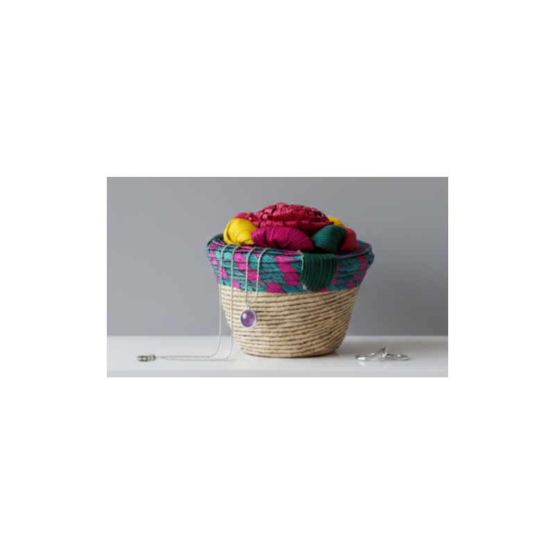 Woven palm jewelry box 7